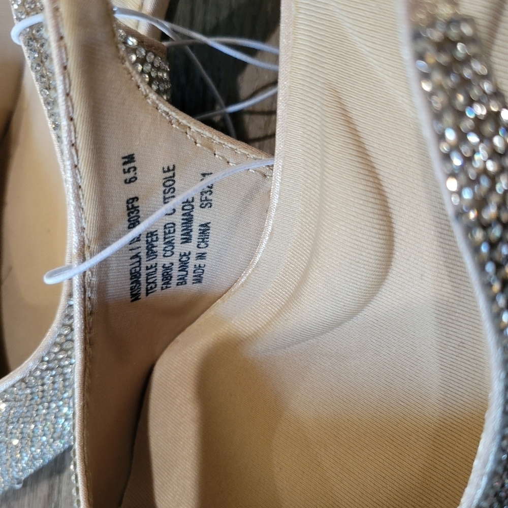 Anne Klein Elegant Silver Women's Slingback Shoes - Picture 8 of 9